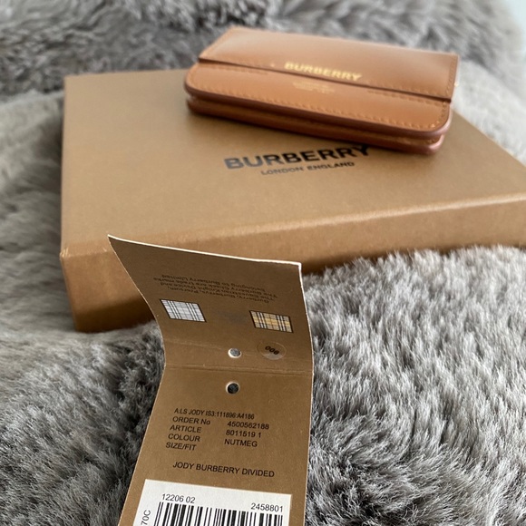 Burberry Horseferry Card Case; Detachable Chain - Picture 7 of 11